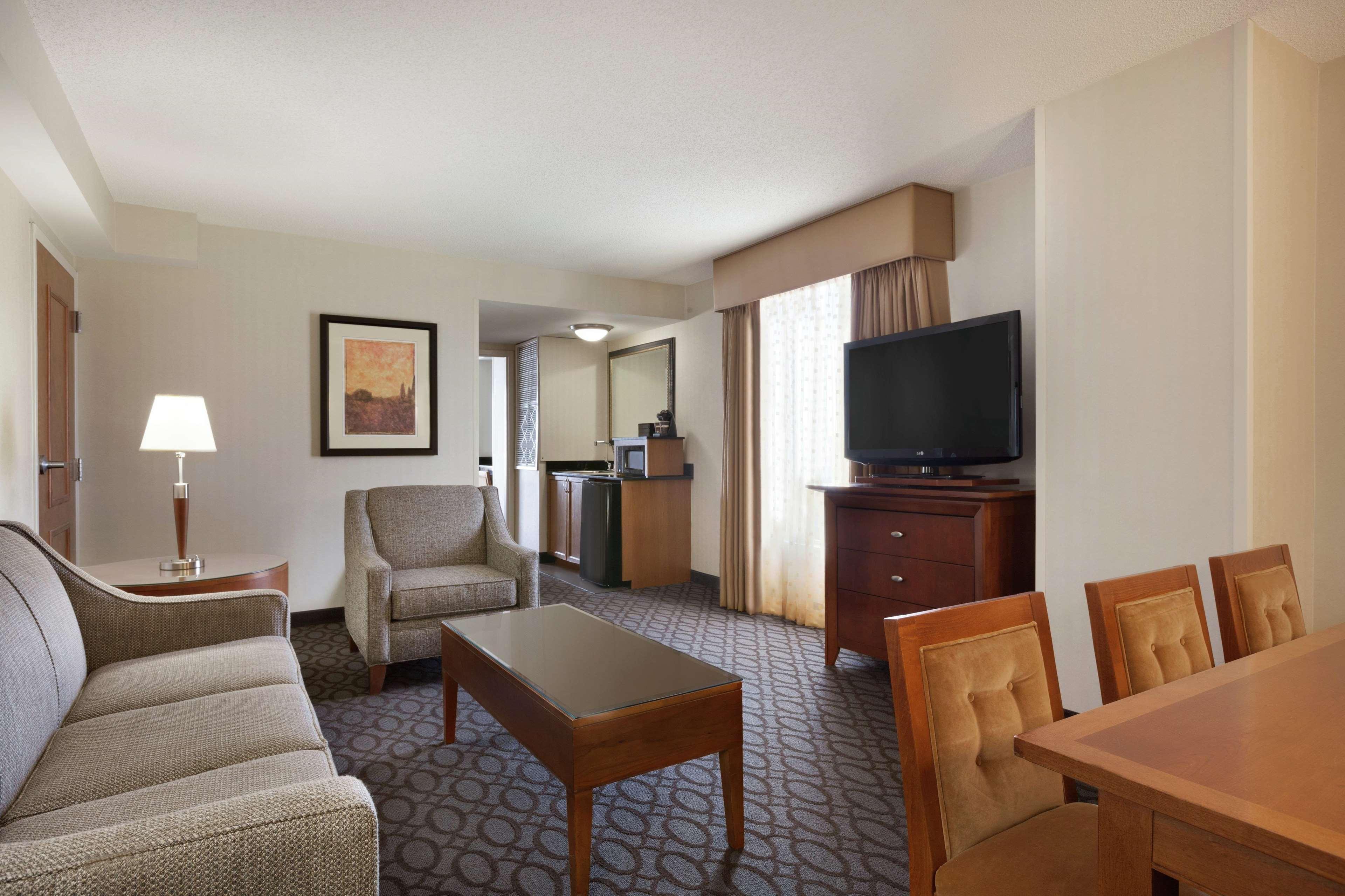 Embassy Suites By Hilton Dulles North Loudoun Екстер'єр фото